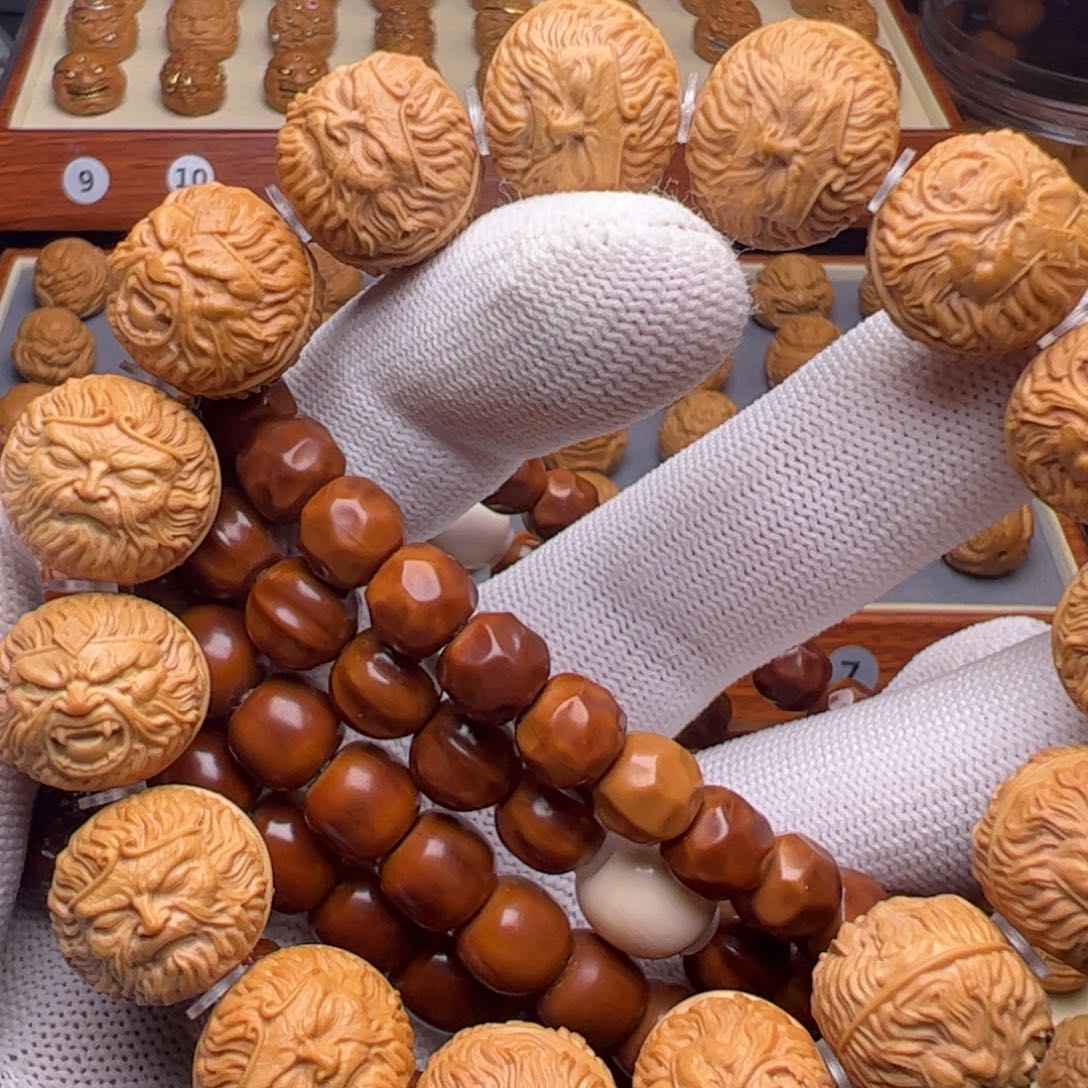 猴头核桃把件双面大圣15颗