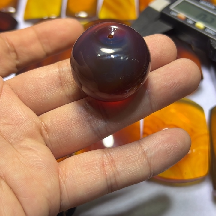 璇***玥琥珀未镶嵌颈饰琥珀吊坠