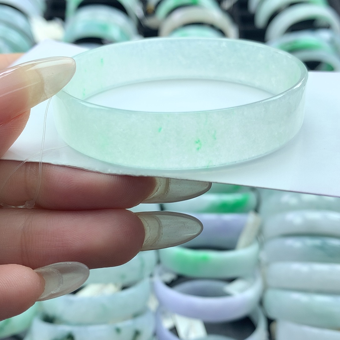 未镶嵌手镯翡翠手镯