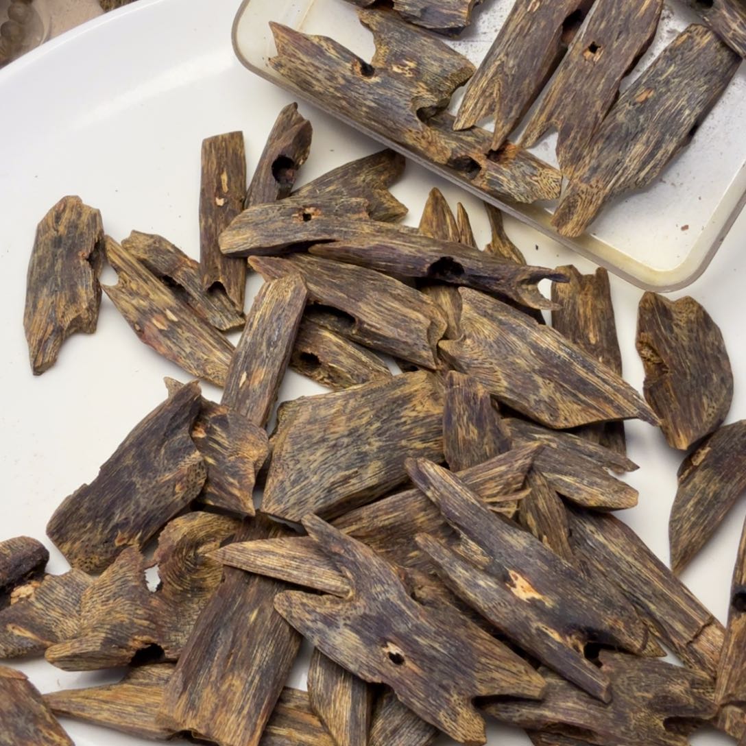 沉香沉香碎屑沉水红骨凹身20g+