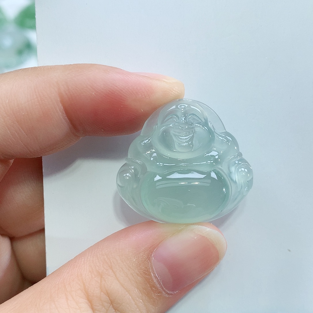 翡翠未镶嵌颈饰佛