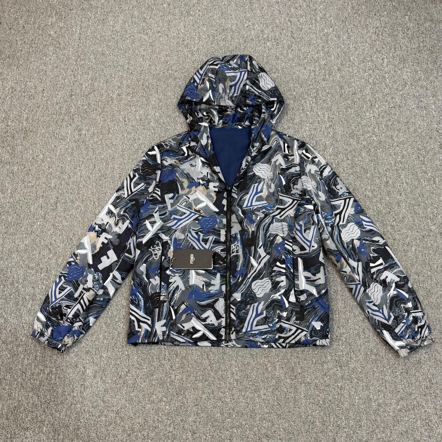 未使用 FENDI/芬迪 17511504 双面穿着连帽风衣外套 未使用44码