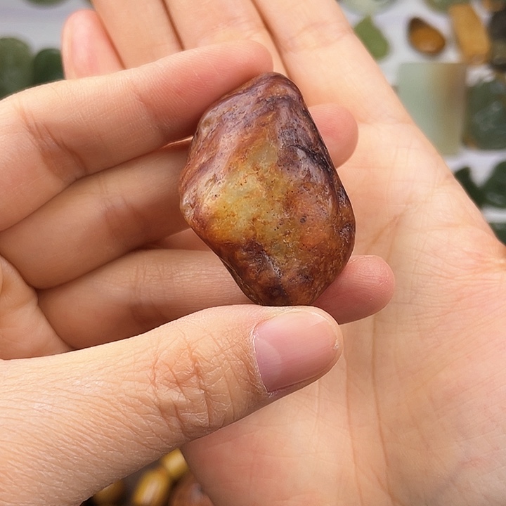 岫岩河磨玉（透闪石质玉）颈饰未镶嵌