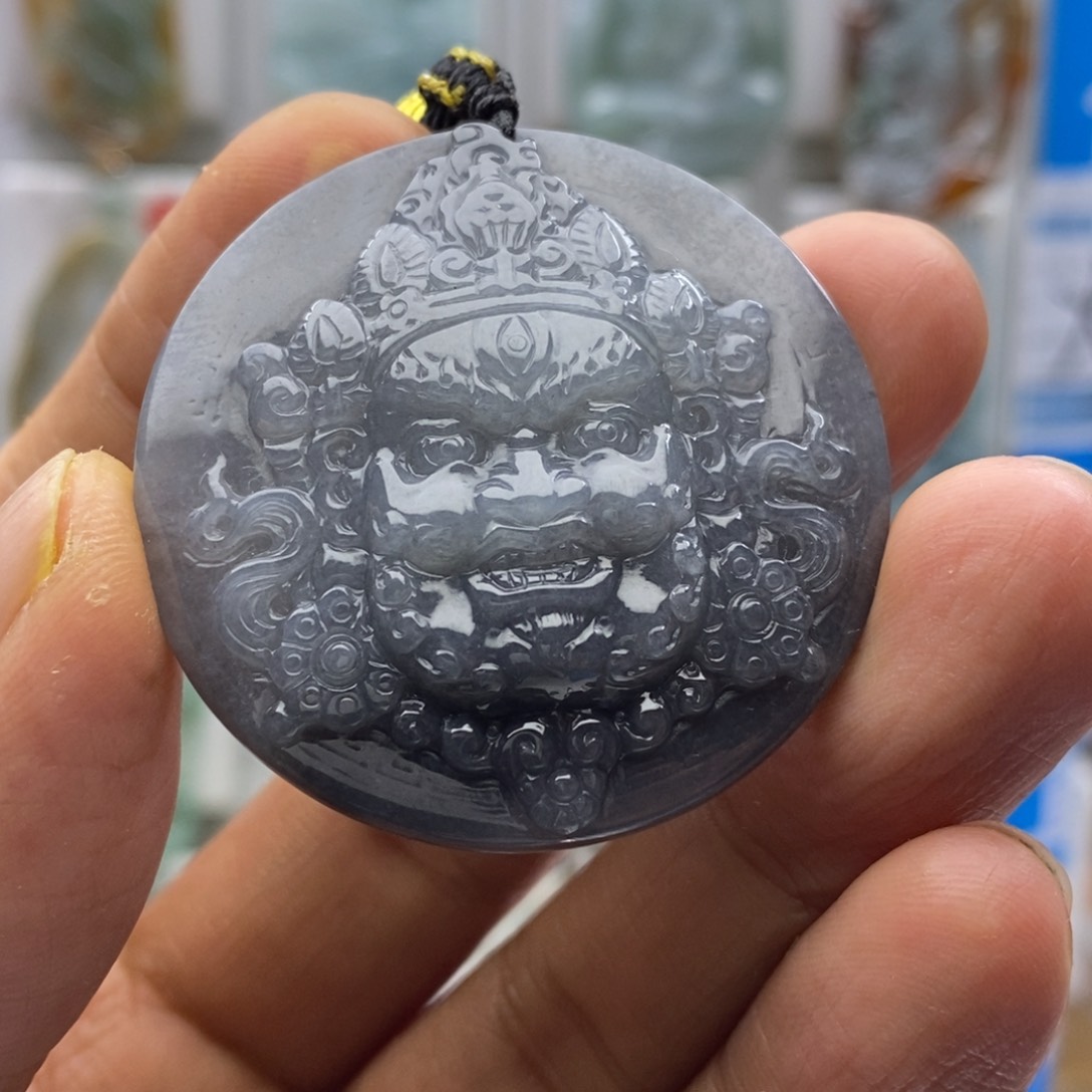 翡翠颈饰未镶嵌财哥