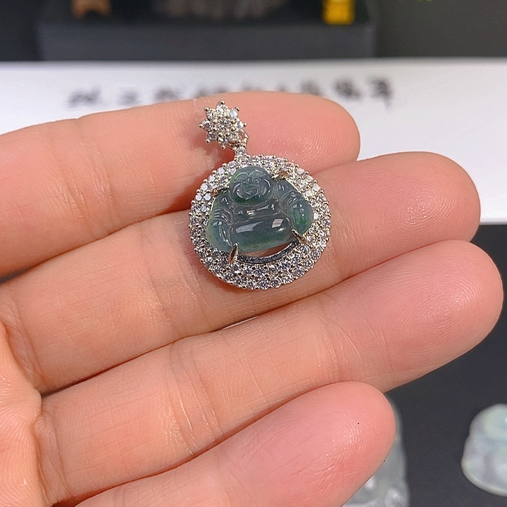 颈饰合金翡翠多样性发其一