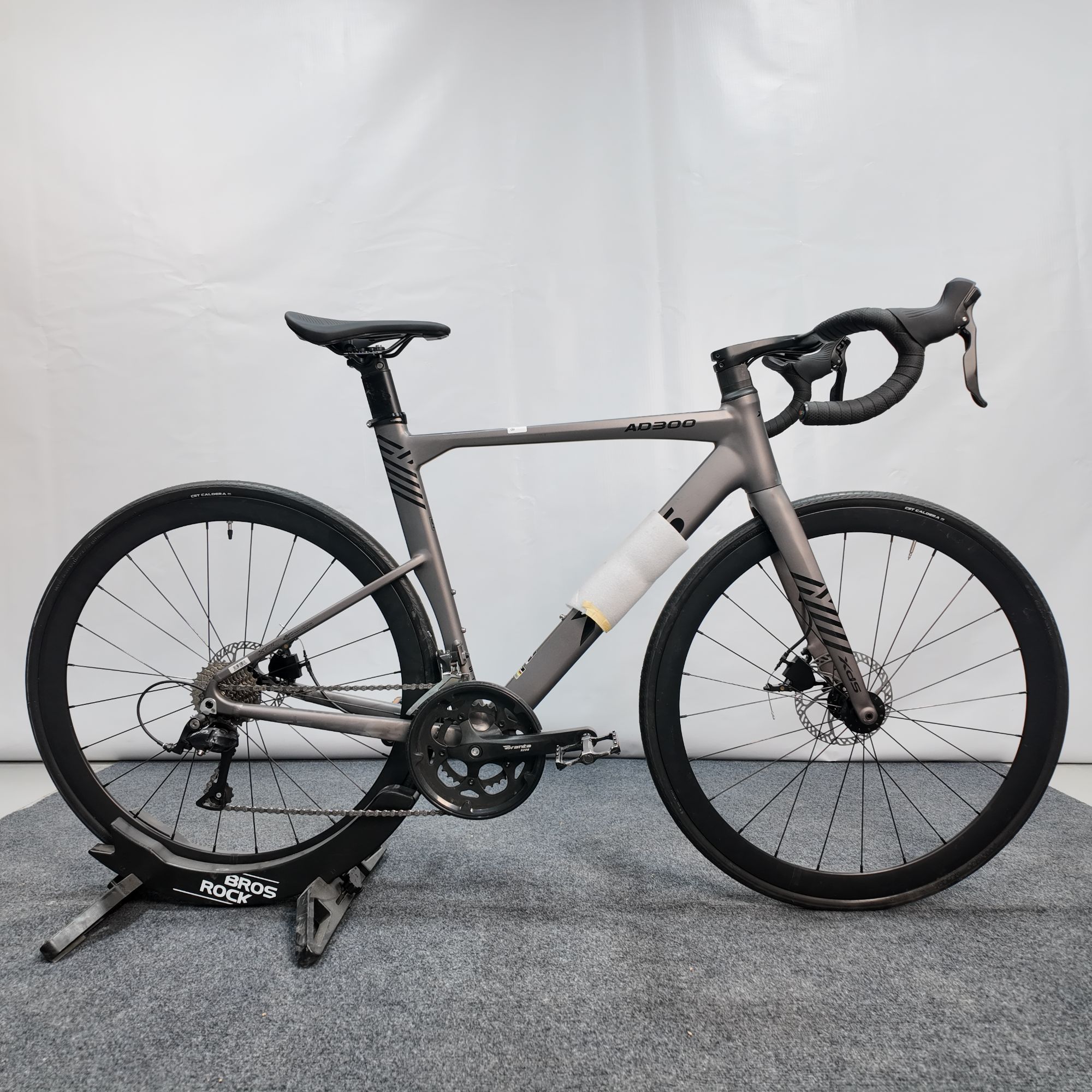 24款AD300公路自行车 深灰黑 54码185-195 铝架 18速202512240008