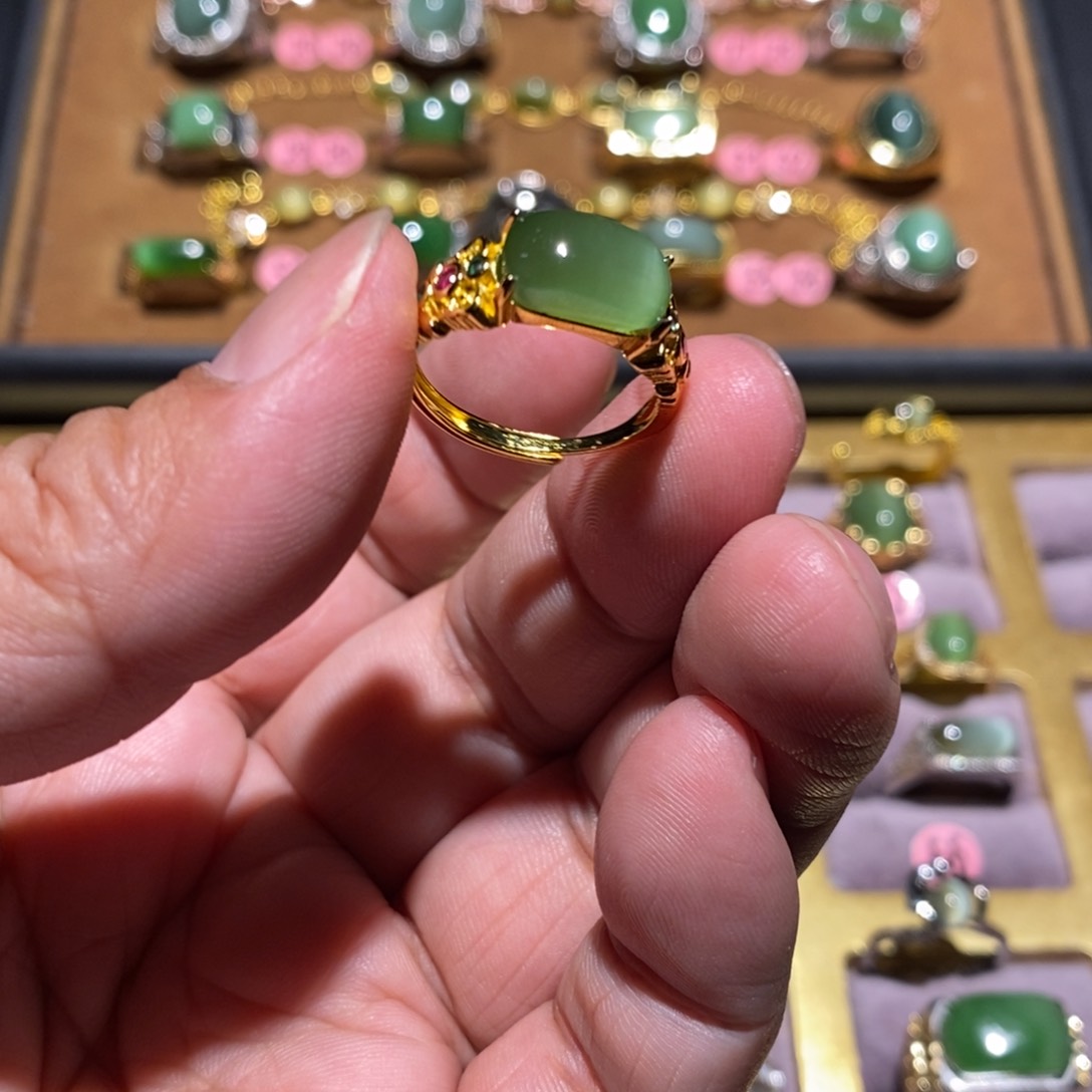 和田玉（碧玉）戒指未镶嵌