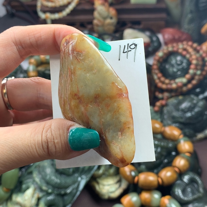 岫岩河磨玉（透闪石质玉）把件未镶嵌