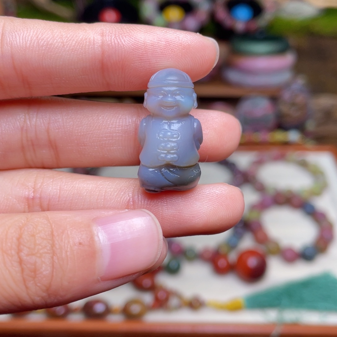 玛瑙/玉髓珠宝半成品未镶嵌?****?盐源玛瑙蓝色地主