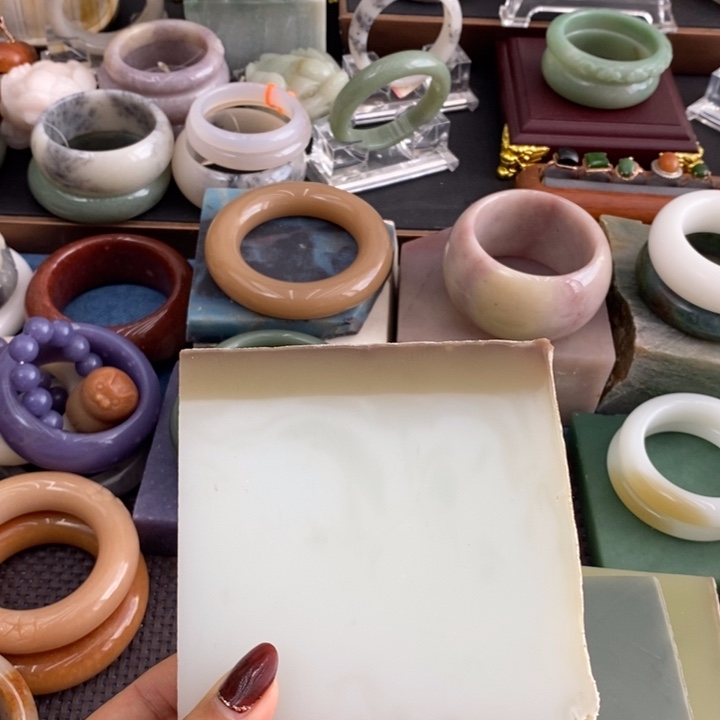 7***2未镶嵌石英岩玉手饰