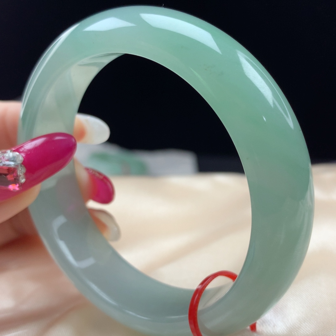 未镶嵌手镯翡翠0141，