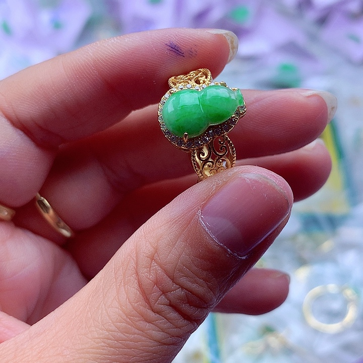 翡翠颈饰银S925镶嵌翡翠