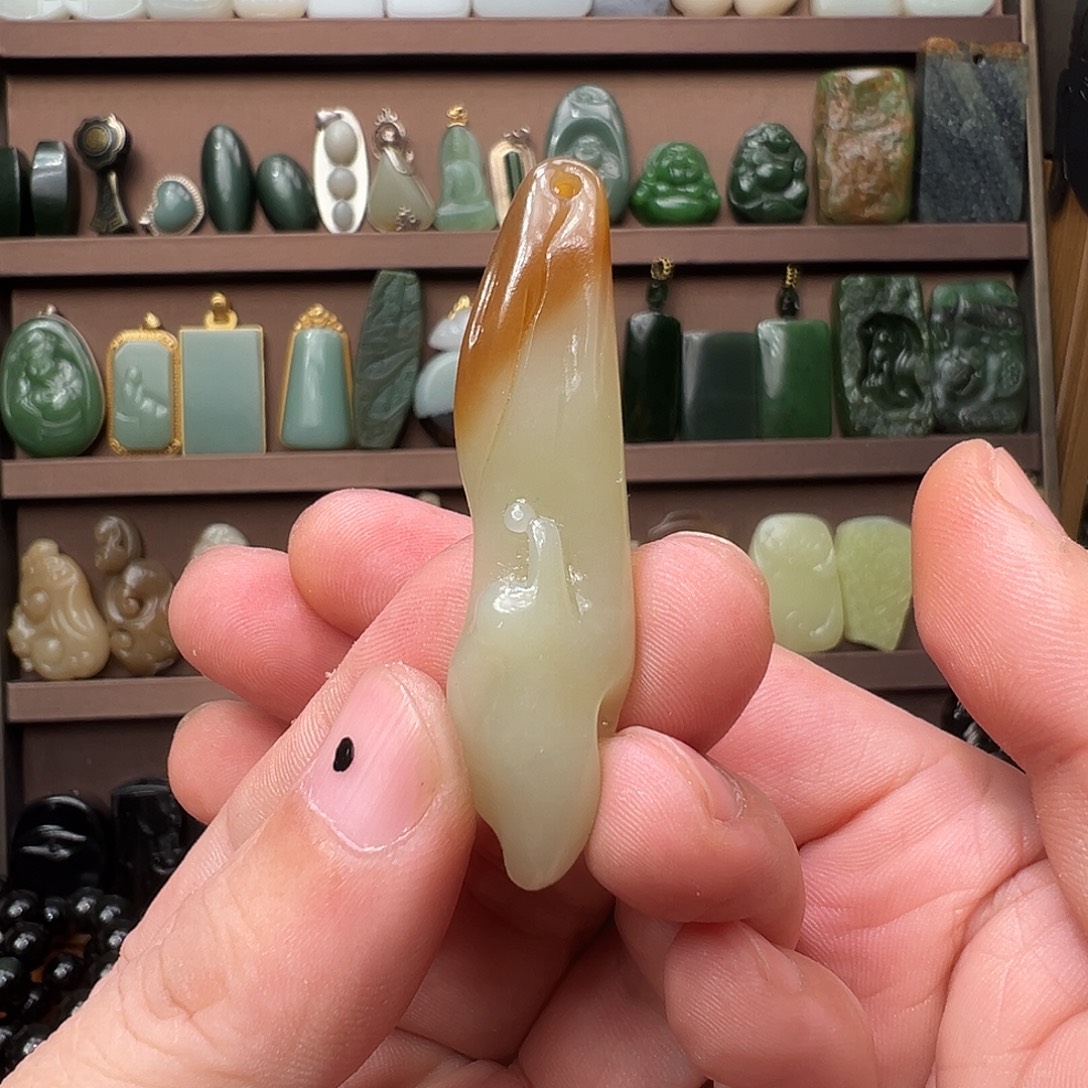 和田玉未镶嵌颈饰新疆且末细油料其实糖白悟道亏清回血原价750