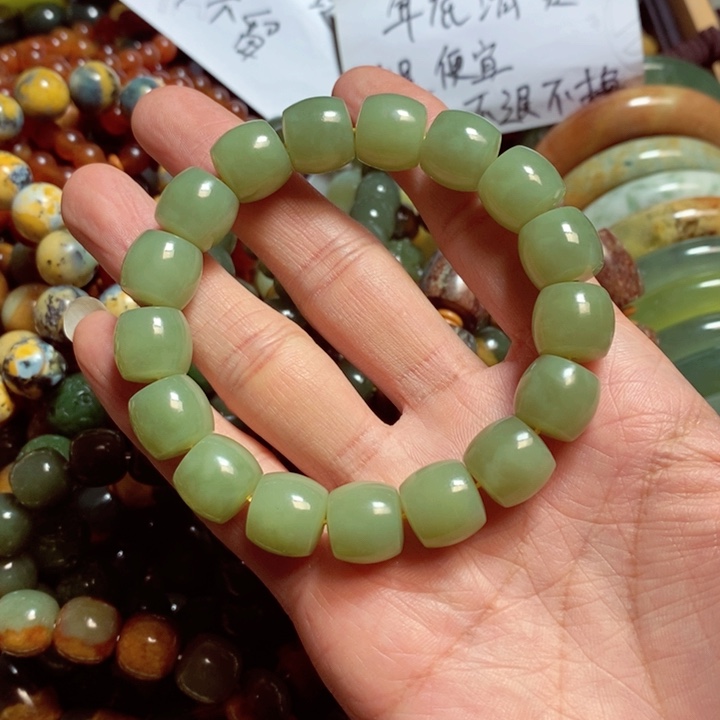 透闪石质玉手链未镶嵌