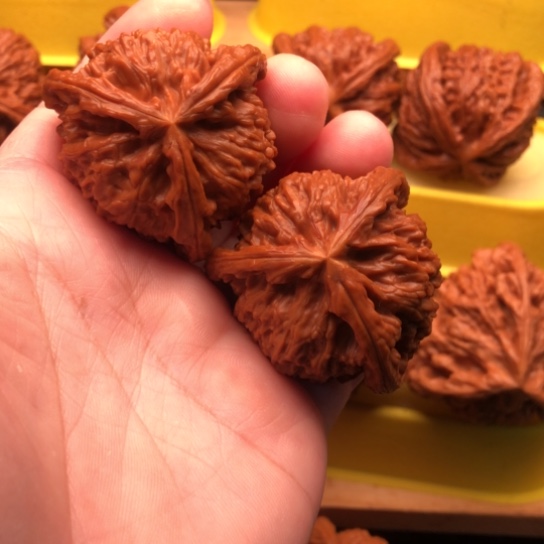 发***哥吊坠文玩核桃核桃