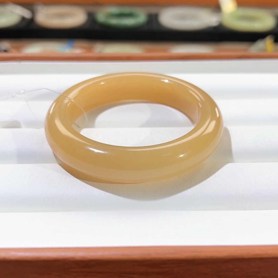 和田玉手镯未镶嵌新疆且末红糖