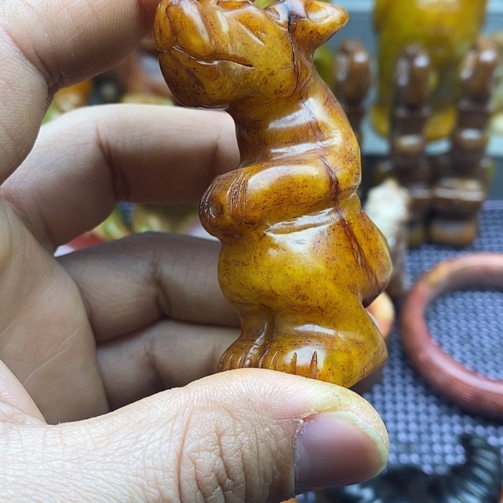 未镶嵌蛇纹石玉颈饰