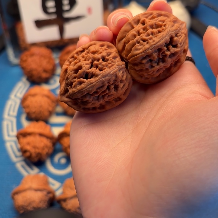 文玩核桃吊坠凤凰台