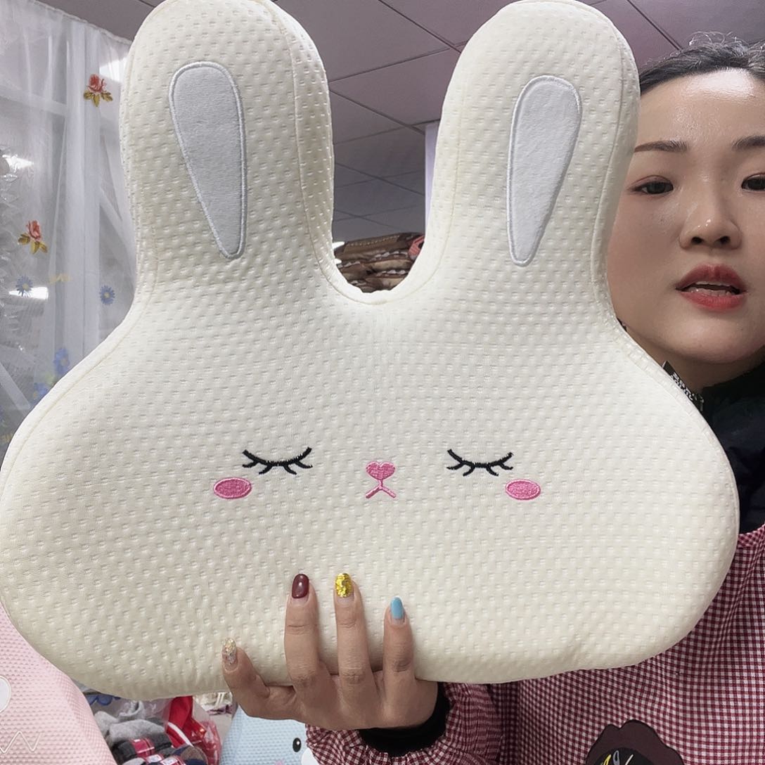 雪尼尔啦咯啦咯啦咯啦咯啦