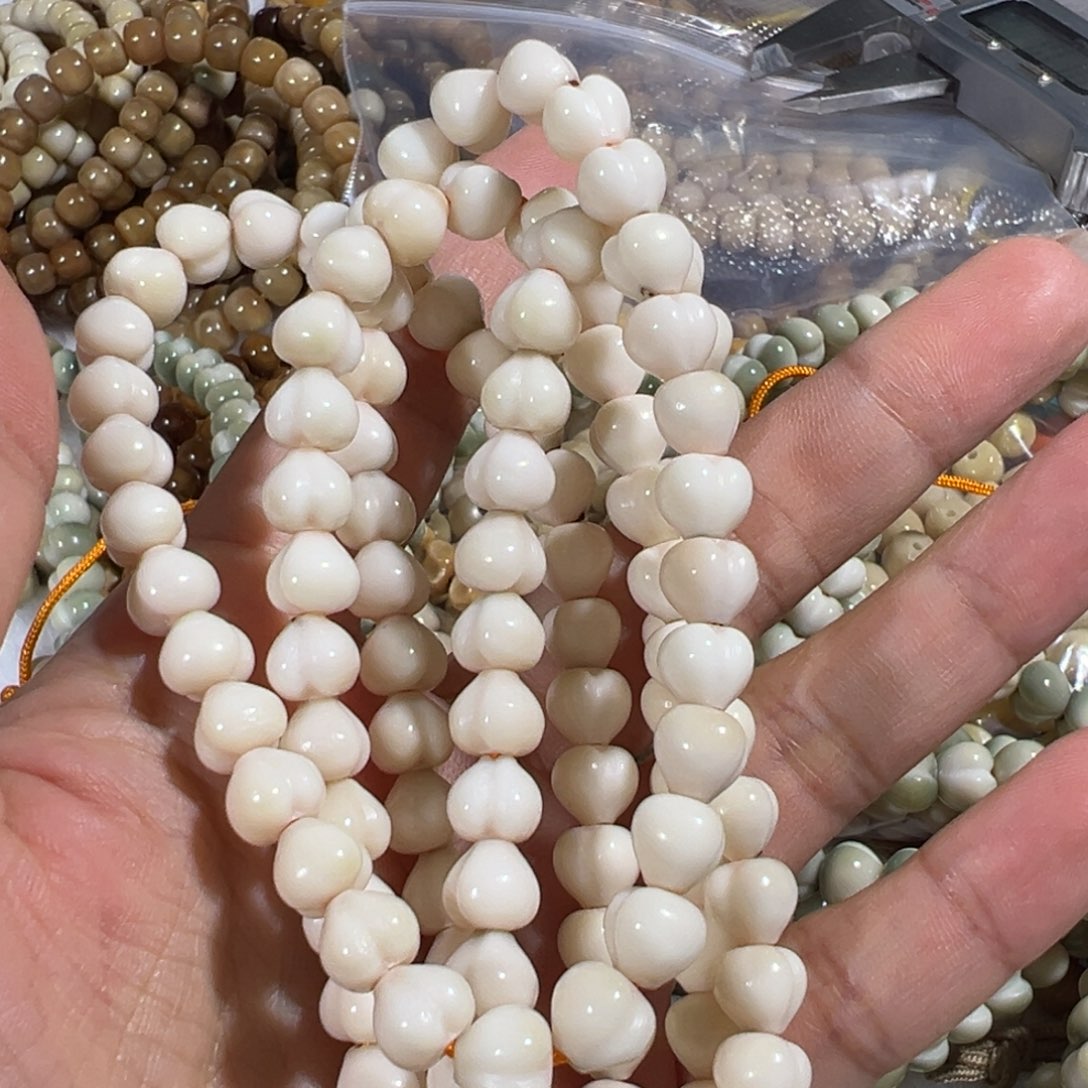 小***君龙脊菩提吊坠小白龙屁桃脖挂