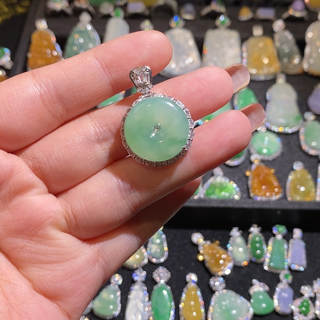 颈饰银S925镶嵌翡翠天然翡翠