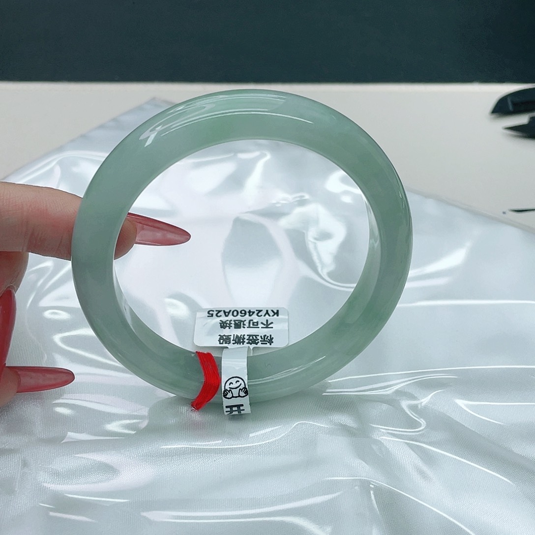 翡翠手镯未镶嵌正59.5