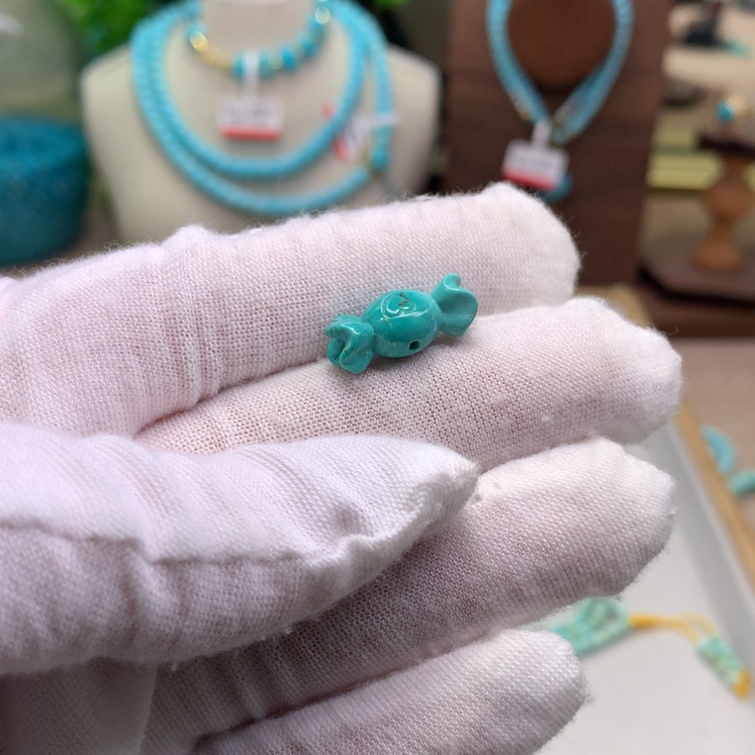 绿松石配饰未镶嵌