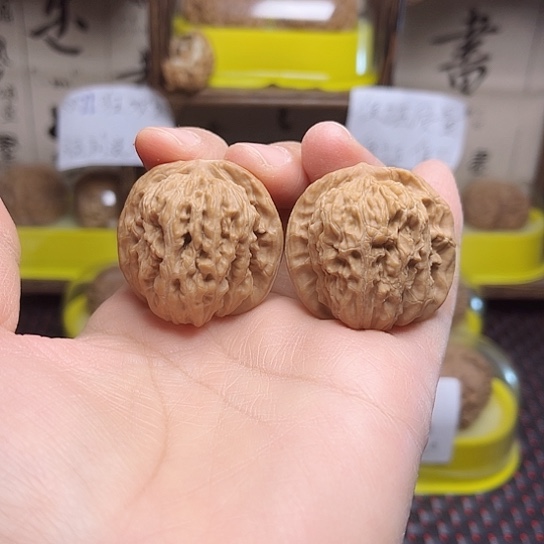 文玩核桃吊坠四座楼