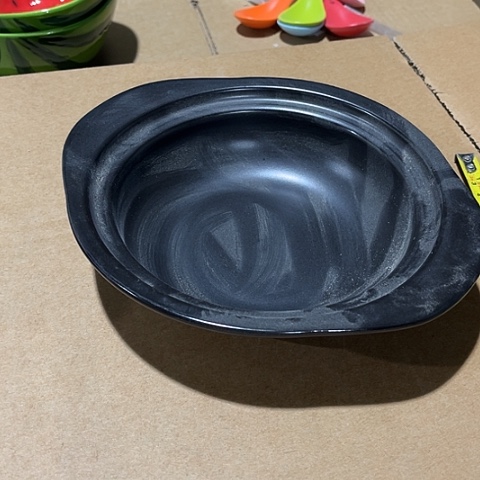 微瑕，明火，口径19高5dx无盖纯黑1个