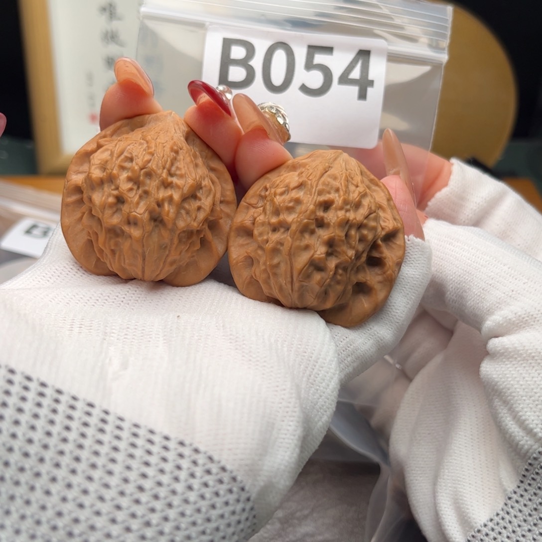 文玩核桃把件40七步沟b 054