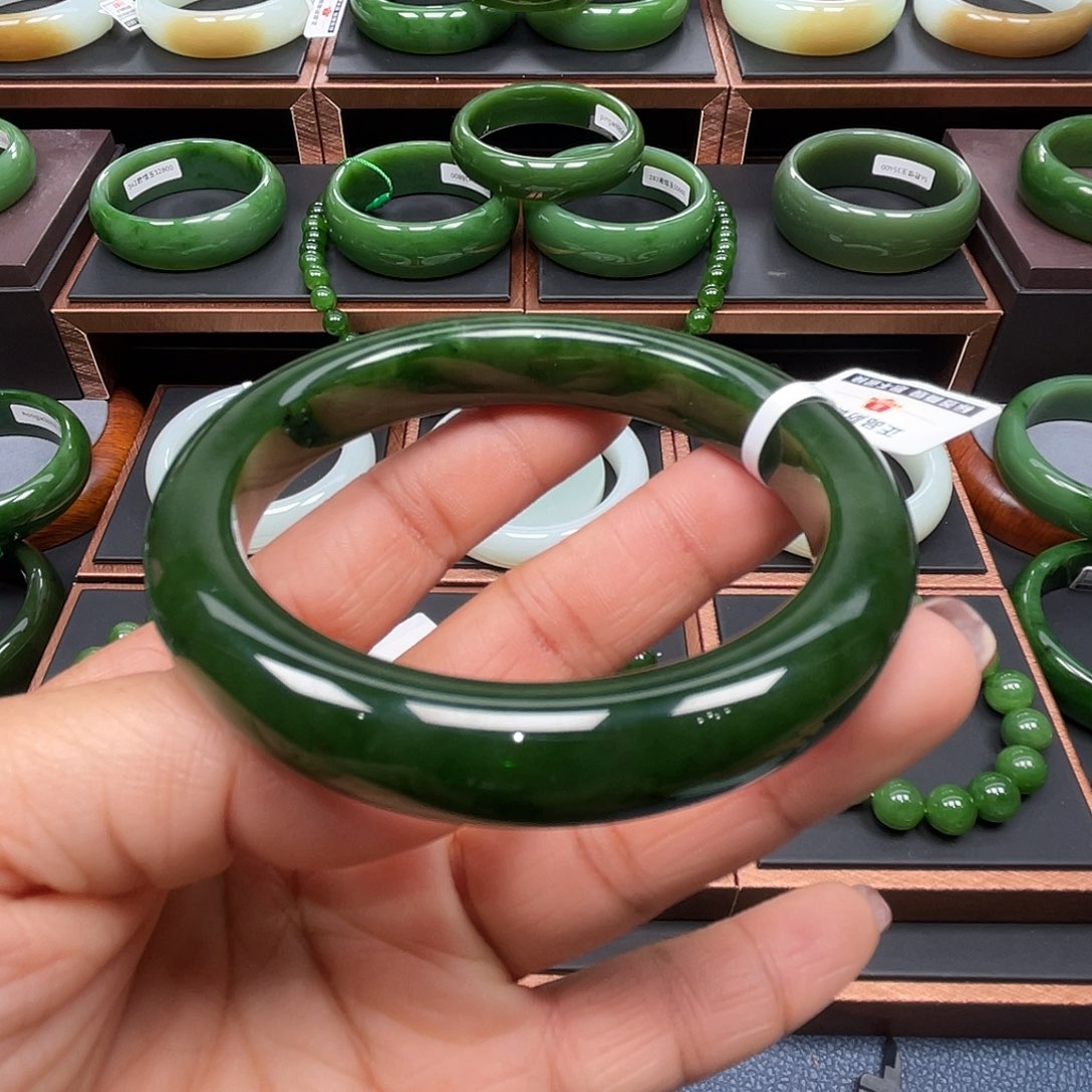 和田玉未镶嵌手镯6263