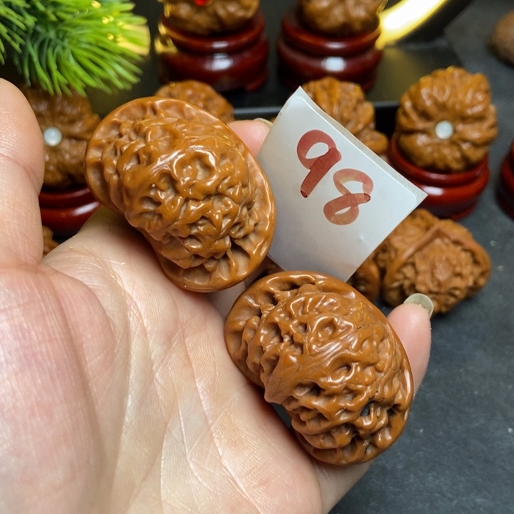 文玩核桃把件名***好42宫灯98