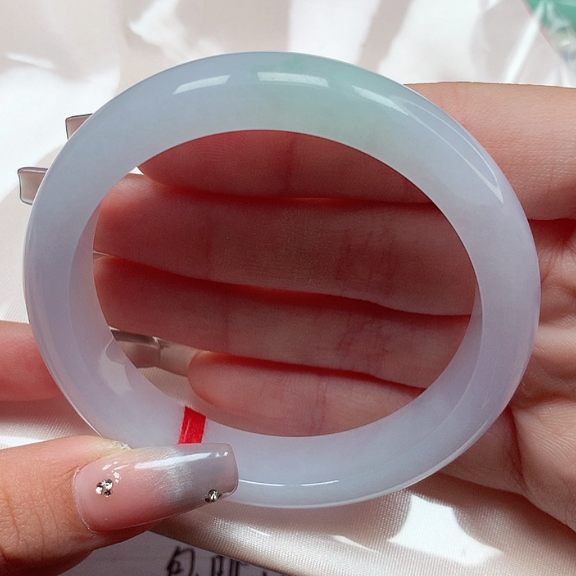 【闪购商品】翡翠手镯未镶嵌56圈