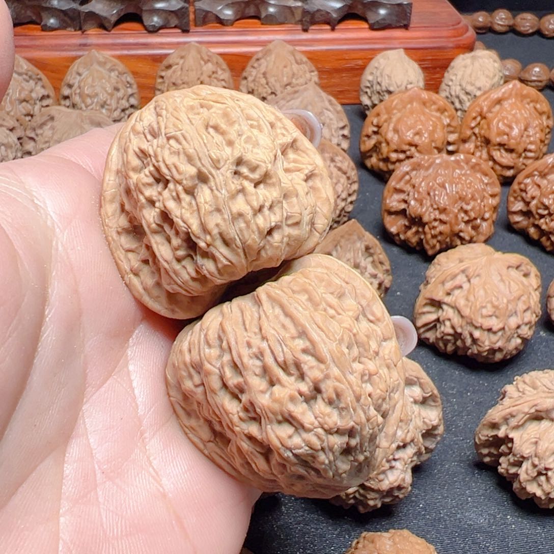文玩核桃把件密纹36