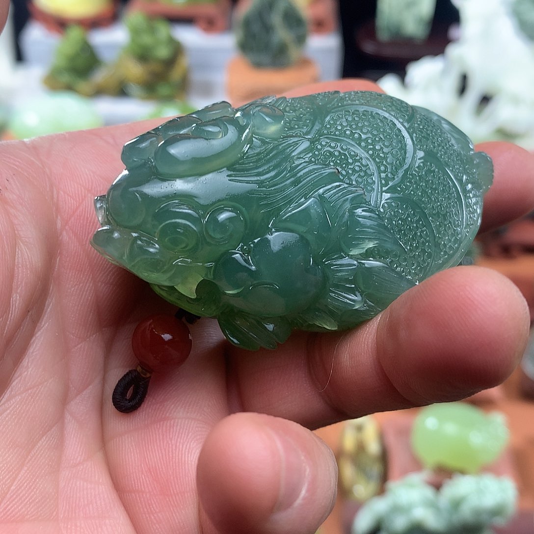 岫玉手把件未镶嵌