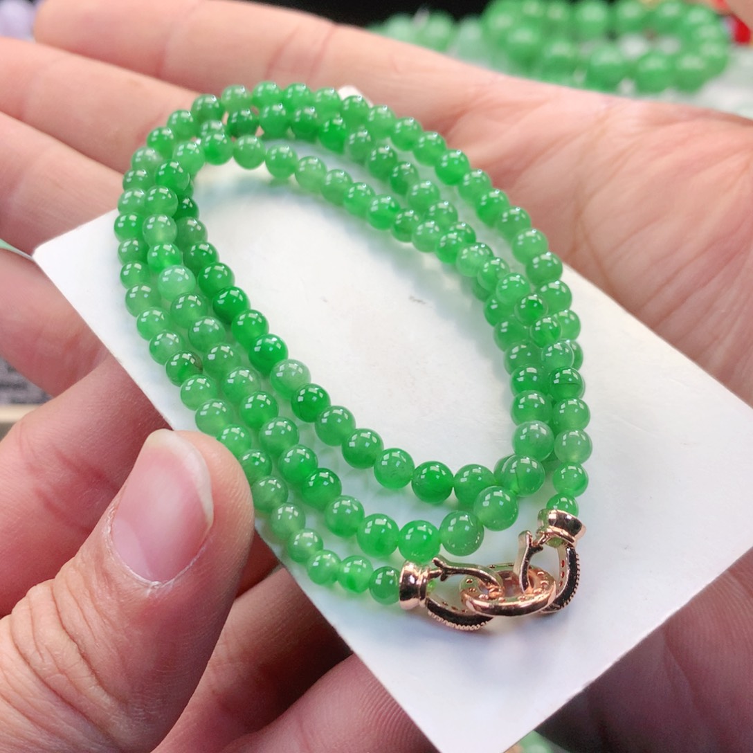 翡翠颈饰未镶嵌052卡4左右