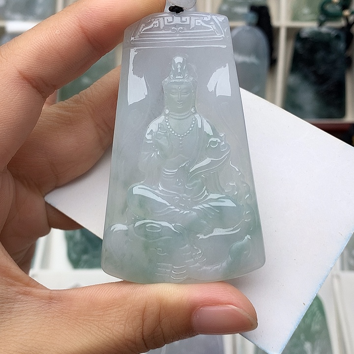 翡翠未镶嵌颈饰普贤