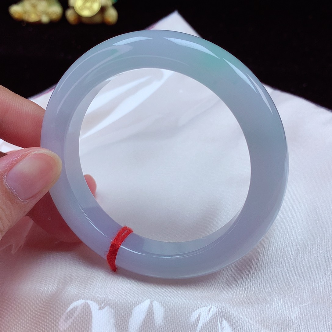 翡翠手镯未镶嵌59圈