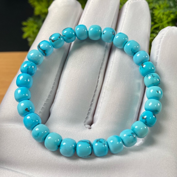 原矿绿松石玉化蓝老型手串，直径7mm左右，重12.87g，圈围15cm