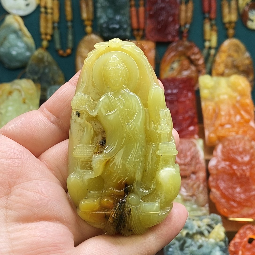 蛇纹石玉未镶嵌颈饰特价观音
