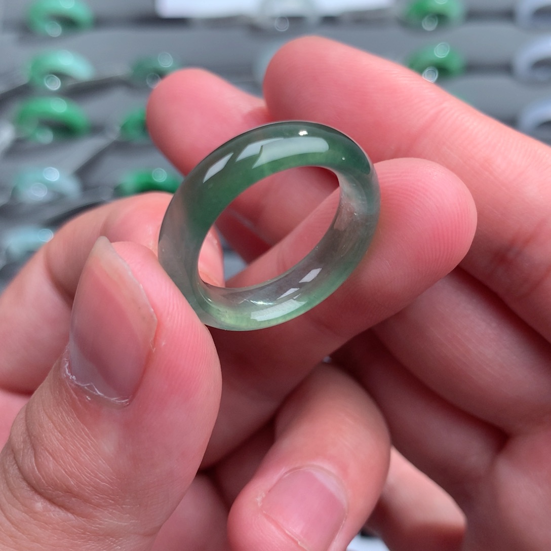 翡翠戒指未镶嵌天然