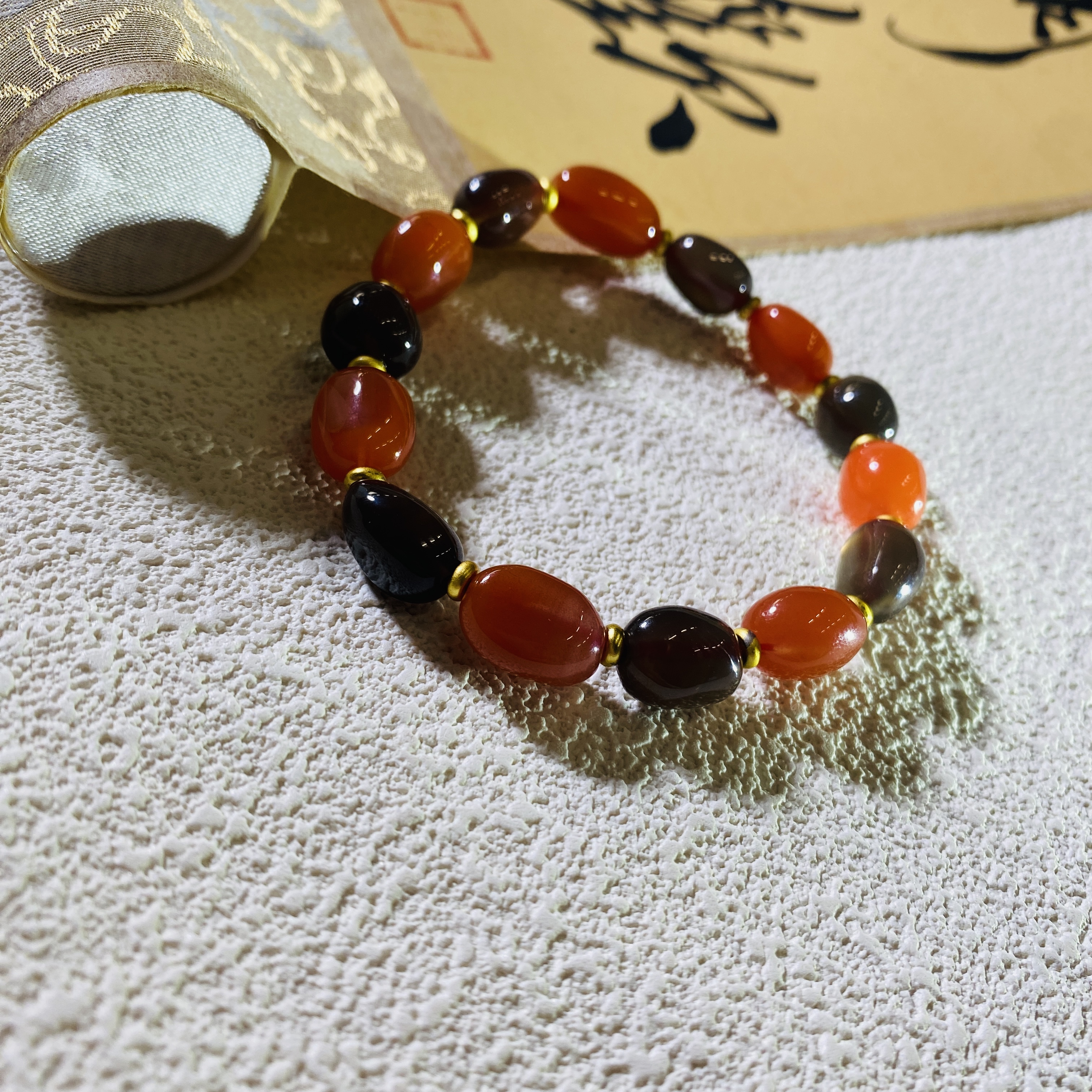 ZH12264 保山黑红随行南红手串