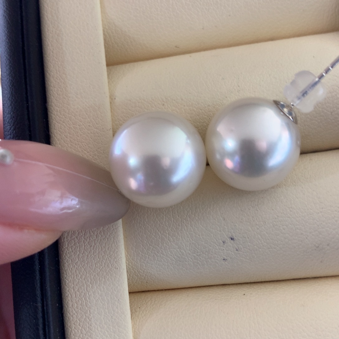 18K金镶嵌耳饰海水珍珠