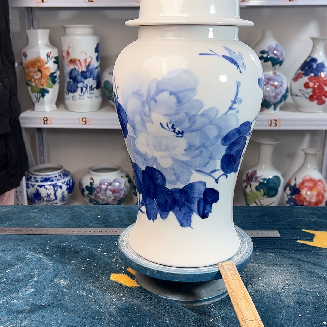 摆件景德镇陶瓷将青牡