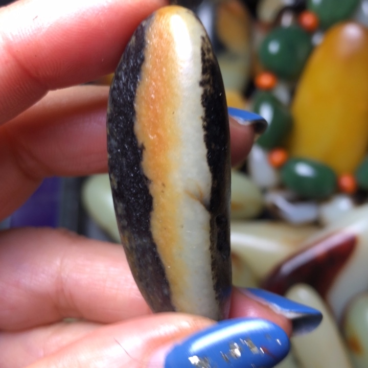 和田玉未镶嵌珠宝奇石