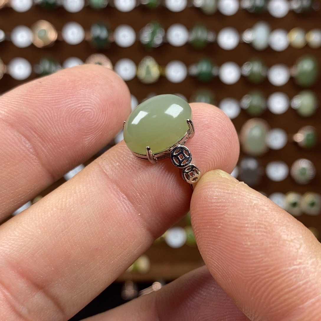 和田玉（青白玉）戒指合金