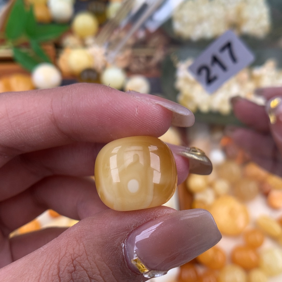 琥珀珠宝奇石未镶嵌17.8