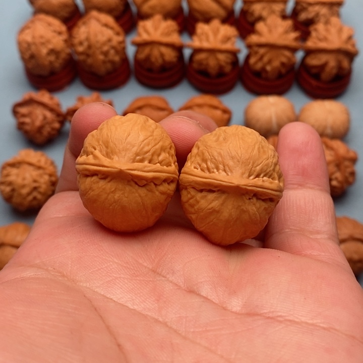 文玩核桃把件光头元宝