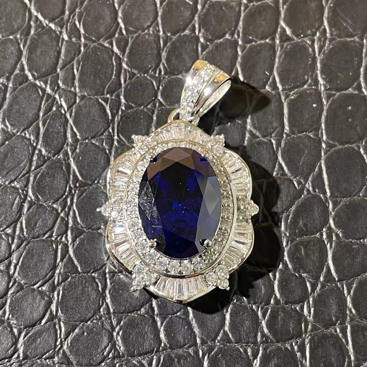 蓝宝石 【高端定制】SMA-1075时尚设计吊坠多样性发一件