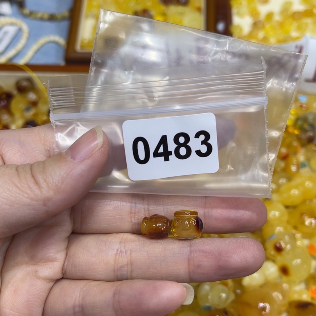 琥珀珠宝奇石未镶嵌